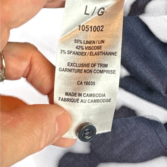 NWOT Tahari navy linen blend long sleeve pullover tunic front button placket - Picture 9 of 11